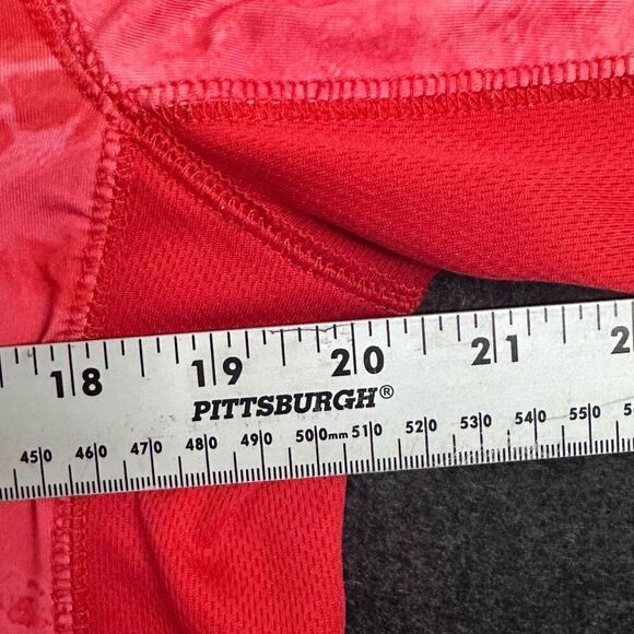 Realtree Fishing LS Tech Performance Shirt Womens L Red Camo V-Neck Amphibious - Picture 9 of 10